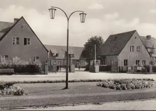 Hohen Neuendorf, Eingang zum Krankenhaus, gelaufen 1975