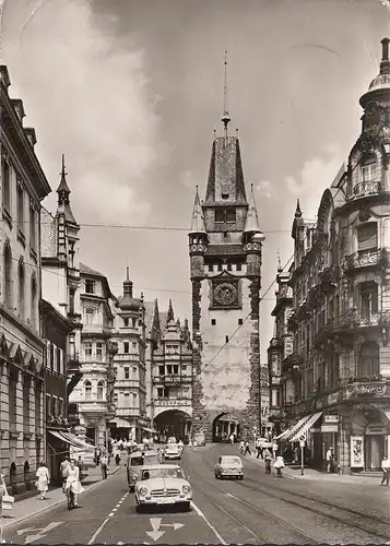 Freiburg, Martinstor, Autos, gelaufen