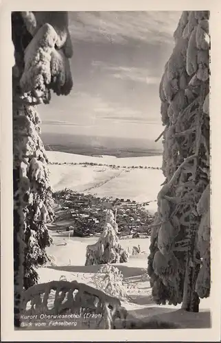 Oberwiesenthal, Blick vom Fichtelberg im Winter, ungelaufen