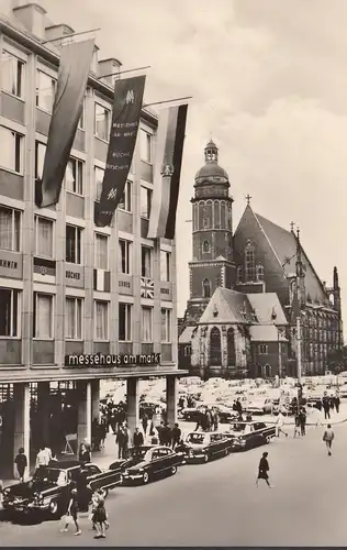 Leipzig, Messehaus am Markt, Voitures, Drapeaux, incursion