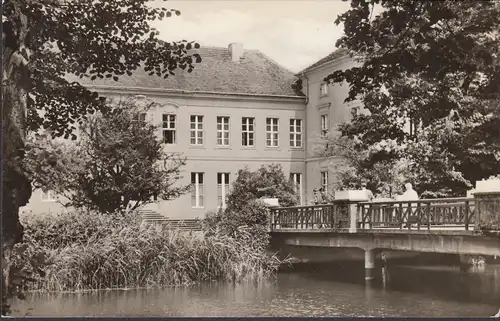 Rheinsberg, Schloss, sanatorium Helmut Lehmann, couru