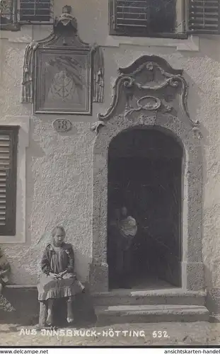 Innsbruck, Hötting, Portail, enfant à la banque, incurable