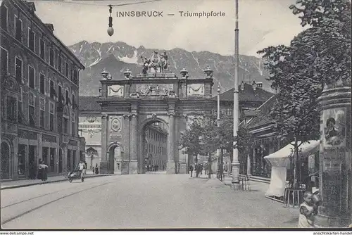 Innsbruck, Porte de Triomphe, incurvée