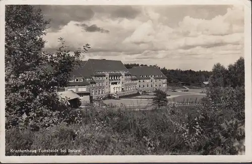 Tonsheide chez l'Innien, hôpital, couru en 1937