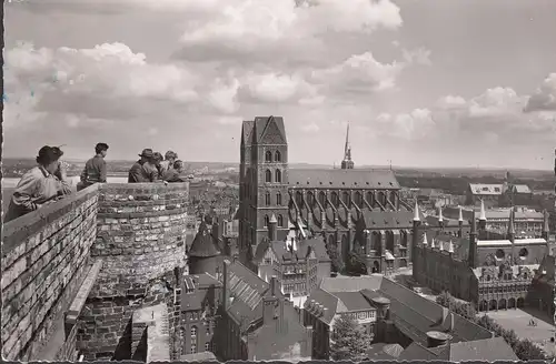 Lubeck, vue sur Sainte-Marie et Hôtel de Ville, couru 1956