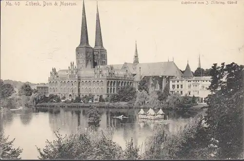 Lübeck, Dom et musée, incurvé