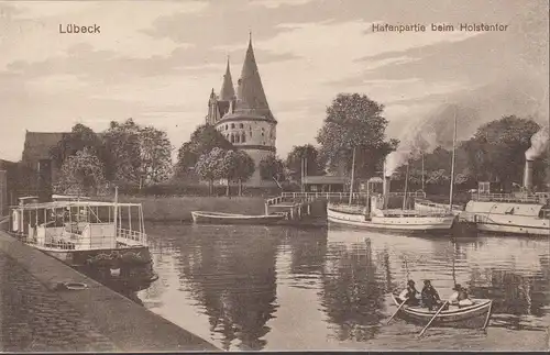 Lübeck, Hafenpartie beim Holstentor, Schiffe, Ruderboot, ungelaufen