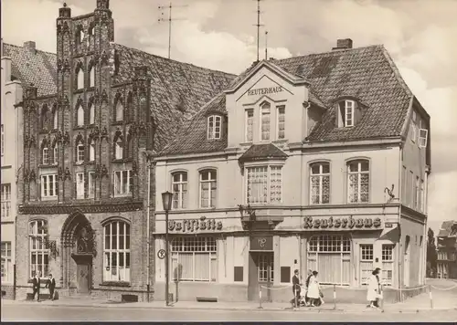 Wismar, Vieux Suédois et Reuterhaus, incurvé