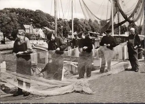 Eckernförde, Fischer bei der Arbeit, gelaufen 1961