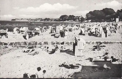 Niendorf, bain balnéaire, plage, paniers de plage en cours d'exécution 1959
