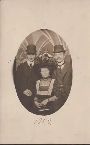 Familien Portrait, Eltern und Sohn, gelaufen 1909