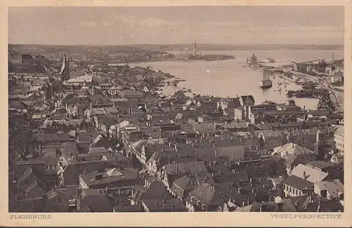 Flensburg, vue sur la ville, port, voilier, incurvée