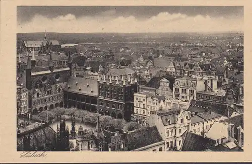Lubeck, vue sur la ville, place du marché, hôtel de ville