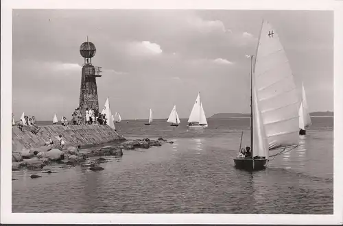 Travemünde, Auf Molenkopf, Voiliers, Non-roulé