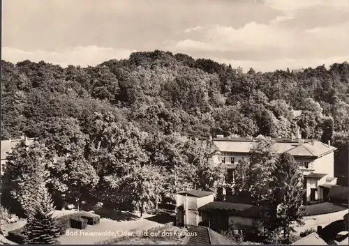 Bad Freienwalde, vue sur le Kurhaus, incurvée