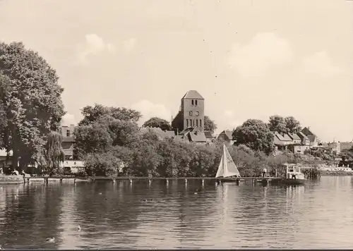 Waren (Müritz), Blick von der Kietzbrücke, Kirche, gelaufen 1981