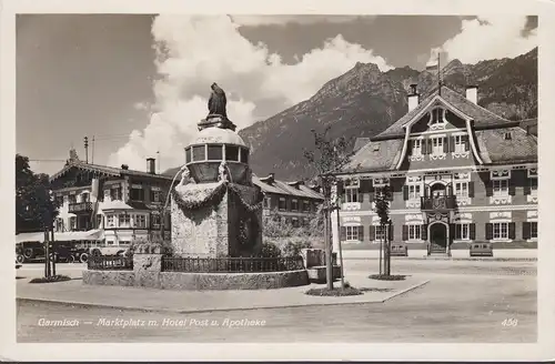 AK Garmisch, Marktplatz, Hotel Post und Apotheke, ungelaufen