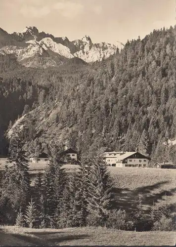 AK Garmisch, Gasthaus Elmau mit Dreitorspitze, gelaufen