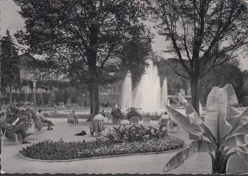 AK Bad Kissingen, Dans le jardin de Rosengarten, couru en 1962