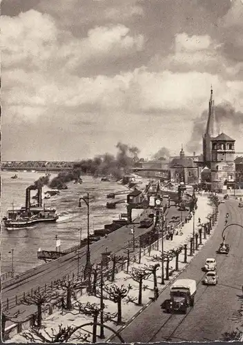 AK Düsseldorf, rive du Rhin avec St. Lambertus, bateau à vapeur, camion, couru en 1958