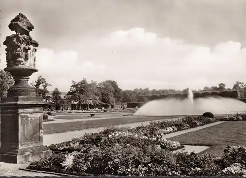 AK Hanovre, fontaine de cloches dans le grand jardin, incurvée