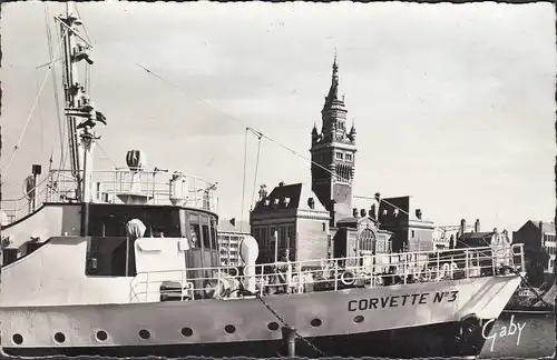 AK Dunkerque, L'Hôtel de Ville vu du bateau-pilote, couru