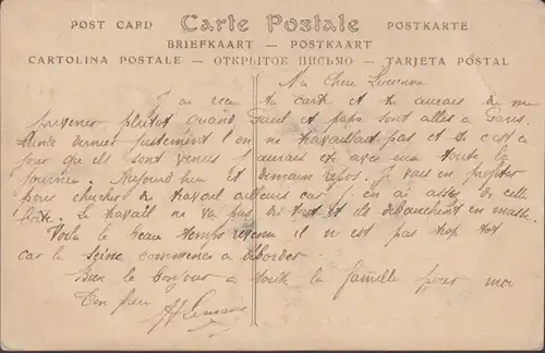 CPA Paris, Rescapés d'Ivery, aimés par des sauveteurs à l'embarcadère de la porte de La Gare, circulé 1910
