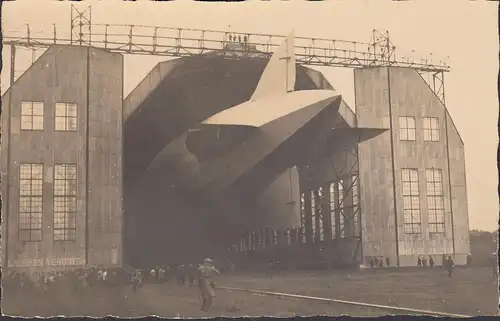 AK Zeppelin LZ 126, ZR 3,  In der Halle, Foto-AK, Hofphotograph Weyer, ungelaufen