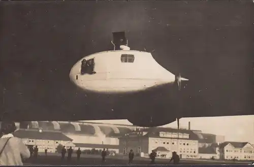 AK Friedrichshafen, Zeppelin LZ 126, ZR 3, Propeller mit Besatzung, Foto-AK, ungelaufen