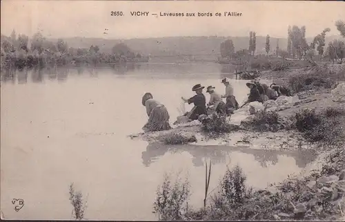 CPA Vichy, Laveuses aux Bords de l' Allier, gelaufen 1915