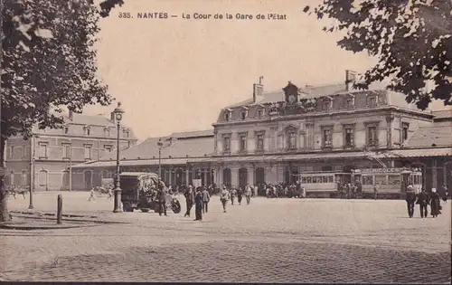 CPA Nantes, La Cour de la Gare de l' Etat, Tramway, gelaufen 1931