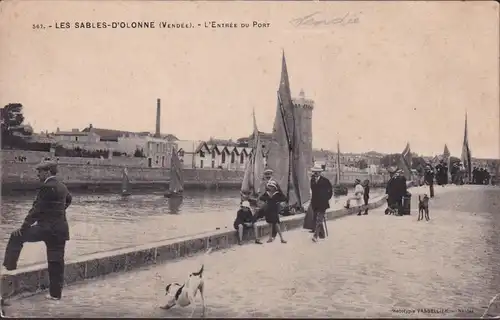 CPA Les Sables d'Olonne, L'Entrée du Port, ungelaufen