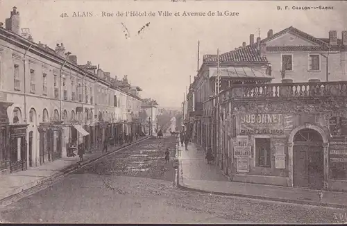CPA Alais, Alès, Rue de l'Hôtel de Ville et Avenue de la Gare, gelaufen 1904