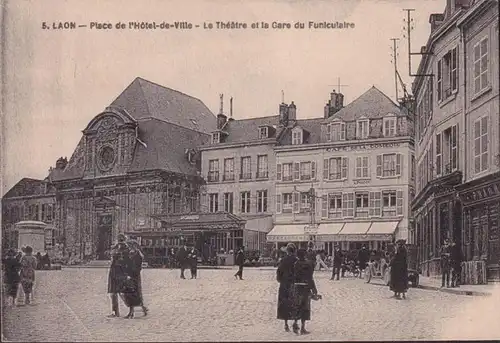 CPA Laon, Place de Hôtel de Ville, Le Théâtre et la Gare, Pharmacie, ungelaufen