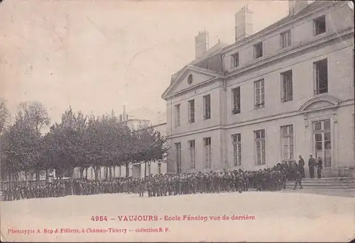 CPA Vaujours, École Fénélon vue de derrière, courue en 1904