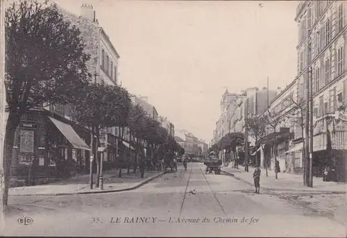 CPA Le Raincy, L Avenue du Chemin de fer, incurvée