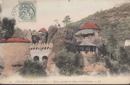AK Mandelieu-la-Napoule, Maison déclarée et Ruines de la Napoule, courue
