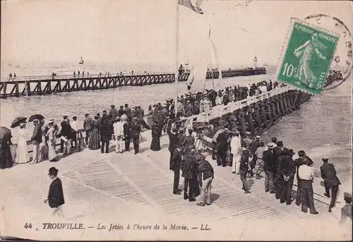 CPA Trouville Alliquerville, Les Jetées à l heure de la Marée, gelaufen