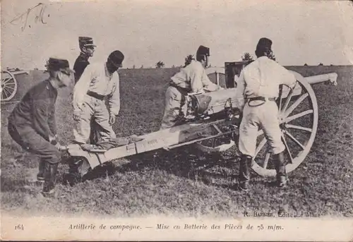 CPA Mailly le Camp, Mise en Batterie des Pièces de 75 m/m, Feldpost gelaufen 1917