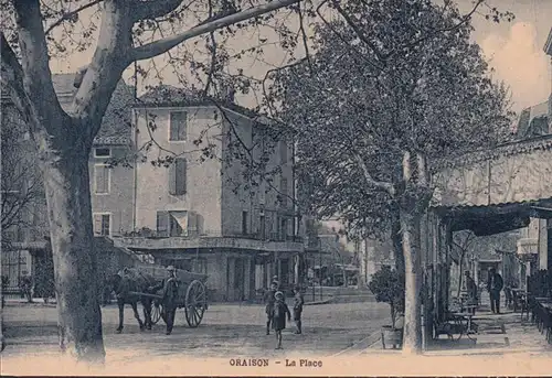 CPA Oraison, La Place, inachevée