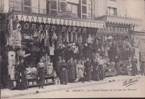 CPA Meaux, Le Grand Bazar de la rue du Marche, en panne