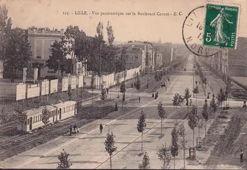 CPA Lille, Vue panoramique sur le Boulevard Carnot, courue en 1912