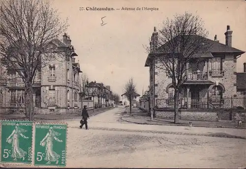 CPA Chateaudun, Avenue de l Hospice, couru en 1915