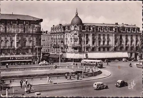 CP Toulouse, Les Hotels devant la Gare Matabiau, gelaufen 1954