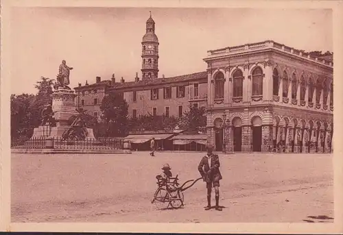 CPA Cahors, Place et Monument Gambetta, ungelaufen