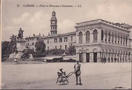 CPA Cahors, Place et Monument Gambetta, ungelaufen