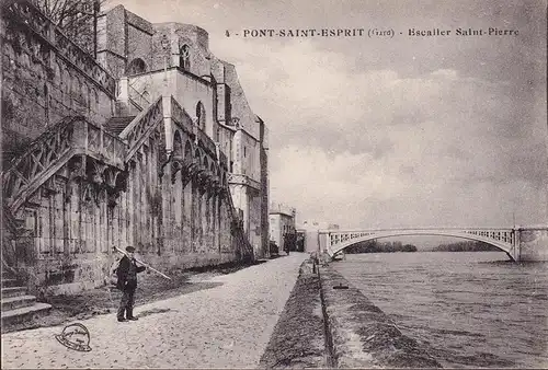 CPA Pont Saint Esprit, Escalier Saint Pierre, ungelaufen