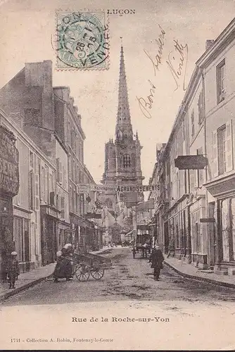 CPA Lucon, Rue de la Roche sur Yon, Pharmacie, Coiffeur, gelaufen 1905