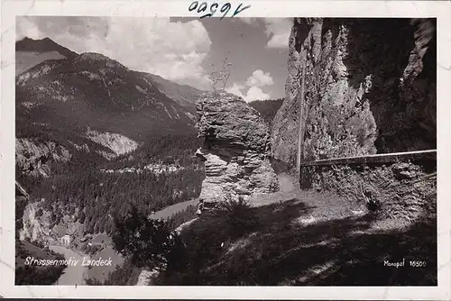 AK Landeck, Teilansicht, Oberinntal, Blick auf Piz Mondin, Gämse Skulptur, ungelaufen