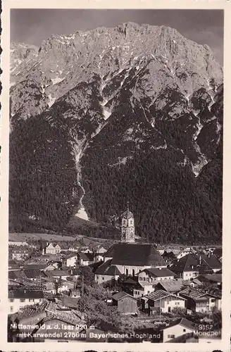AK Mittenwald mit Karwendel, Ortsansicht, Kirche, ungelaufen